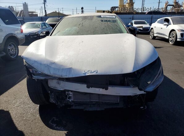 KNDC34LB4R5215535 2024 KIA EV6 White Front view