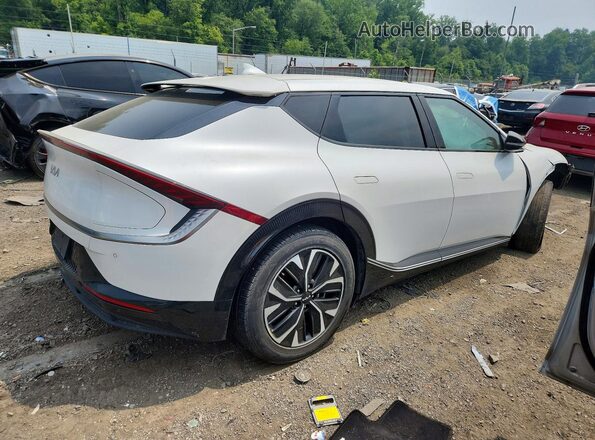 KNDC3DLC3R5618043 2024 KIA EV6 White Задня права чверть