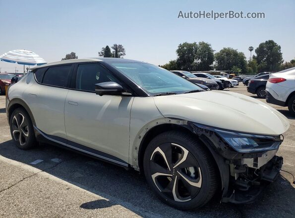 KNDC3DLC6N5031197 2022 KIA EV6 Gray Front right