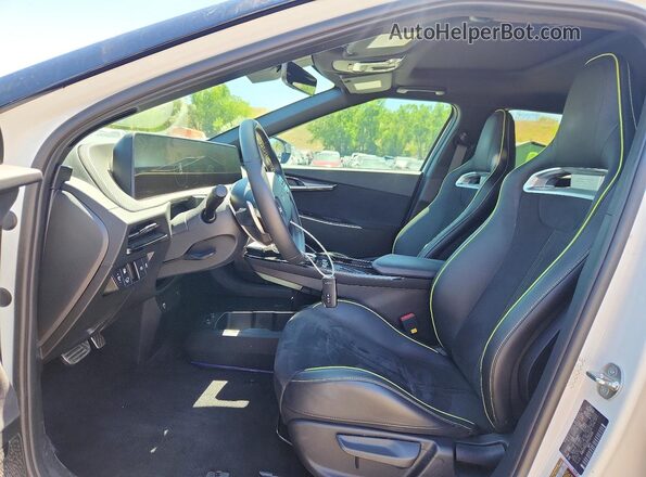 KNDC5DLE2P5125091 2023 KIA EV6 Белый Вид салона спереди