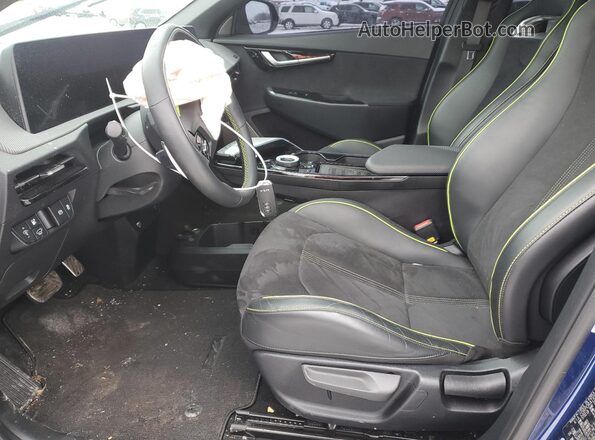 KNDC5DLEXP5140793 2023 KIA EV6 Blue Вид салону спереду