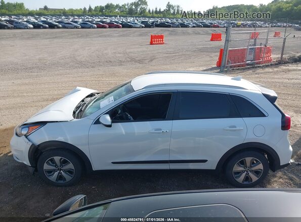 KNDCB3LC0K5244350 2019 KIA NIRO White 360 interior view