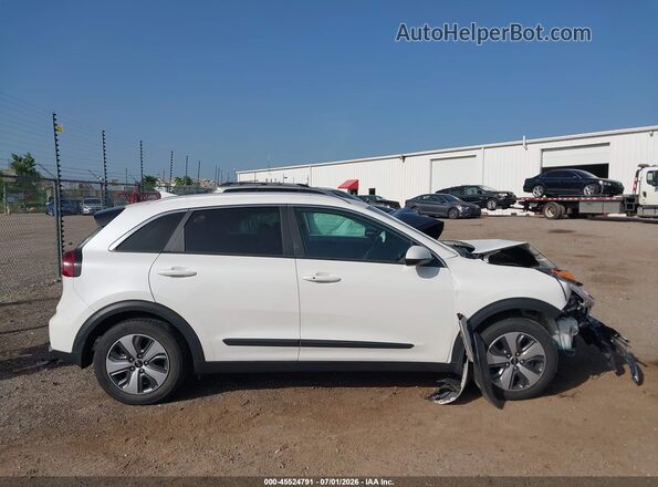 KNDCB3LC0K5244350 2019 KIA NIRO White Rear interior view
