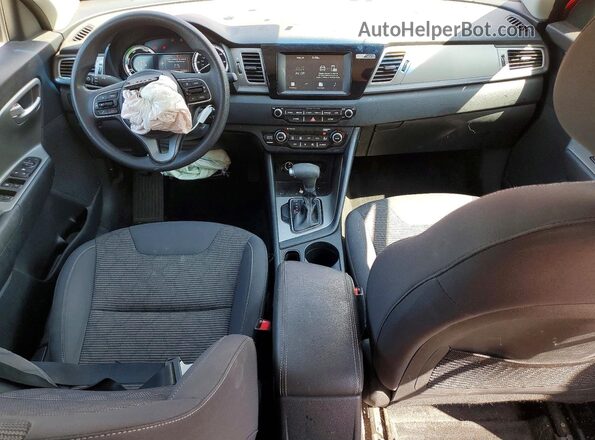 KNDCB3LC1H5067557 2017 KIA NIRO Red წინა პანელის ხედი