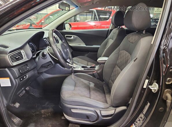 KNDCB3LC1H5081359 2017 KIA NIRO Черный Вид салона спереди