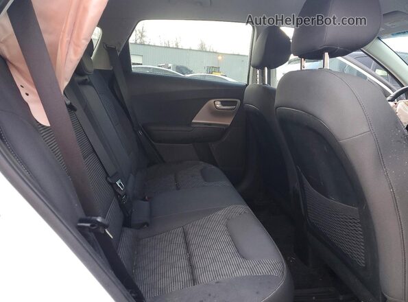 KNDCB3LC1J5204552 2018 KIA NIRO White Widok tylnych siedzeń