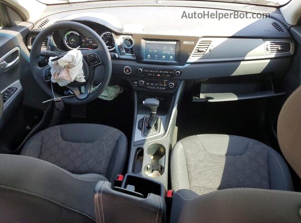 KNDCB3LC1K5243109 2019 KIA NIRO Silver Dashboard view