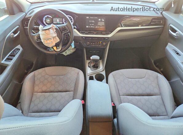 KNDCB3LC1L5424762 2020 KIA NIRO White Առջևի վահանակի տեսք