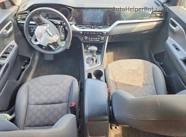 KNDCB3LC1L5426978 2020 KIA NIRO Серебряный Вид панели приборов