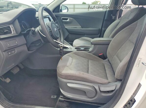 KNDCB3LC2H5076011 2017 KIA NIRO White Սալոնի դիմացի տեսք