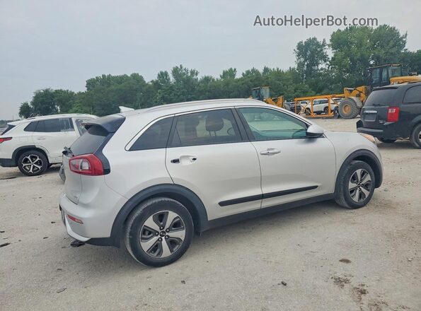 KNDCB3LC2H5079992 2017 KIA NIRO Silver Tył prawy