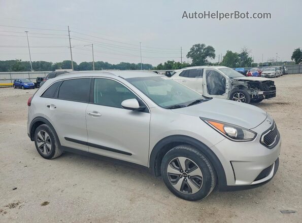 KNDCB3LC2H5079992 2017 KIA NIRO Silver Przód prawy