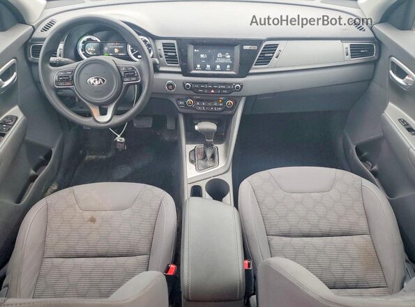 KNDCB3LC2H5079992 2017 KIA NIRO Silver Widok deski rozdzielczej