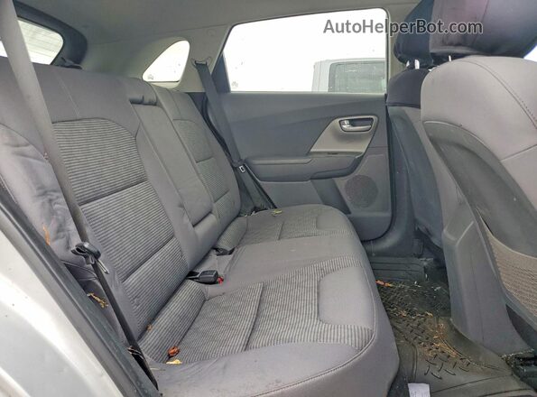 KNDCB3LC2H5090345 2017 KIA NIRO Серебряный Вид задних сидений