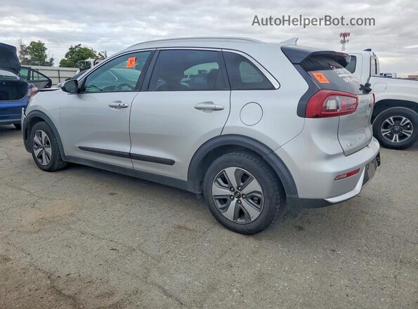 KNDCB3LC2H5090345 2017 KIA NIRO Серебряный Задняя левая четверть
