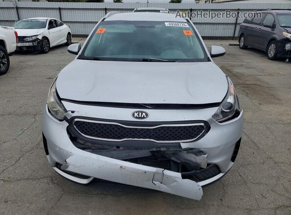KNDCB3LC2H5090345 2017 KIA NIRO Серебряный Вид спереди