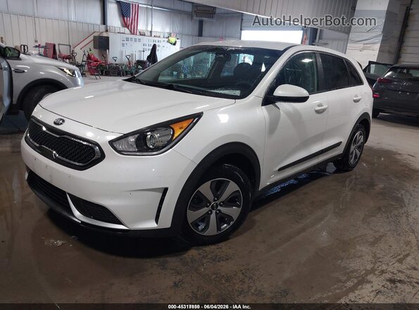 KNDCB3LC2J5140411 2018 KIA NIRO White წინა მარცხენა ხედი სამი მეოთხედიდან