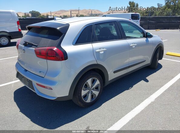 KNDCB3LC2J5184246 2018 KIA NIRO Silver Rear right