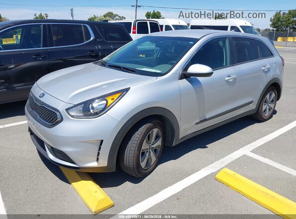 KNDCB3LC2J5184246 2018 KIA NIRO Silver Front left