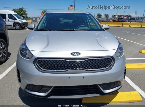 KNDCB3LC2J5184246 2018 KIA NIRO Silver Rear interior view