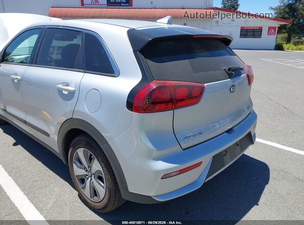 KNDCB3LC2J5184246 2018 KIA NIRO Silver Front view