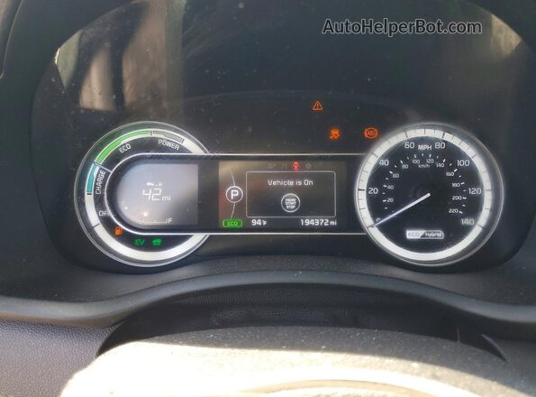 KNDCB3LC2J5212014 2018 KIA NIRO Серебряный Вид щитка приборов