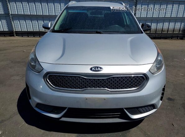 KNDCB3LC2J5212014 2018 KIA NIRO Серебряный Вид спереди