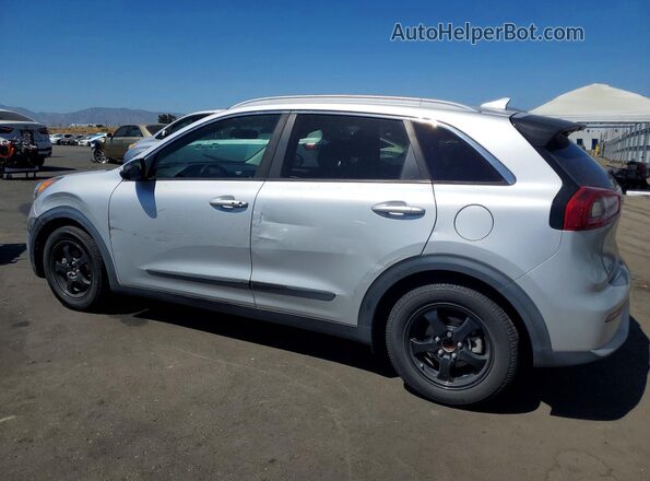 KNDCB3LC2J5212014 2018 KIA NIRO Серебряный Задняя левая четверть