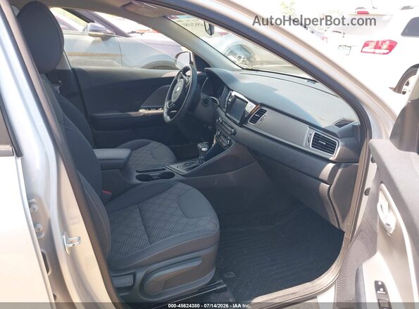 KNDCB3LC2K5216419 2019 KIA NIRO Silver Vista interior delantera