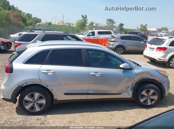 KNDCB3LC2K5216419 2019 KIA NIRO Silver Vista interior trasera