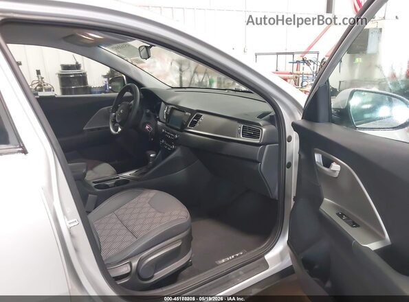 KNDCB3LC2K5218963 2019 KIA NIRO Silver Սալոնի դիմացի տեսք