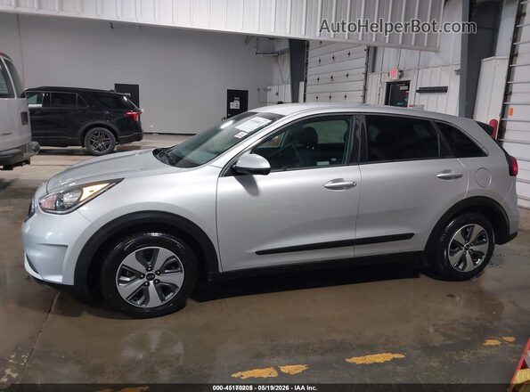 KNDCB3LC2K5218963 2019 KIA NIRO Silver Սալոնի 360 աստիճան տեսք