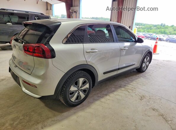 KNDCB3LC4H5080190 2017 KIA NIRO Silver Trasero derecho