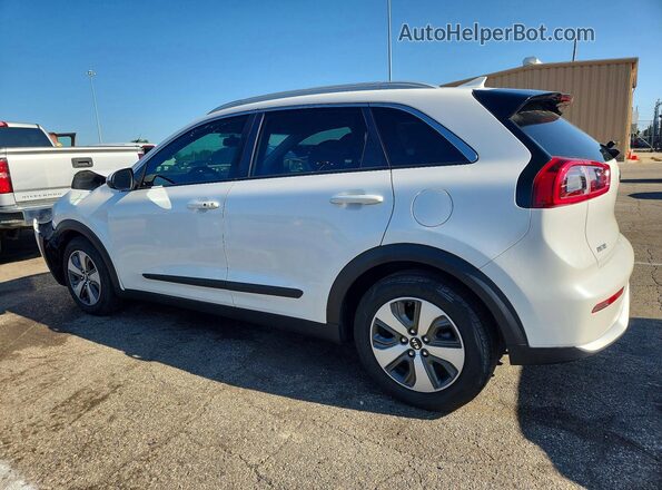 KNDCB3LC4H5085518 2017 KIA NIRO White Rear left