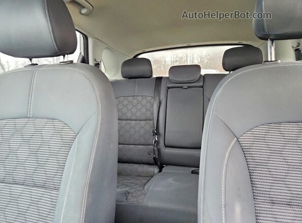 KNDCB3LC4K5283636 2019 KIA NIRO Silver Widok tylnych siedzeń