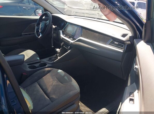 KNDCB3LC4N5515771 2022 KIA NIRO Синий Вид салона спереди