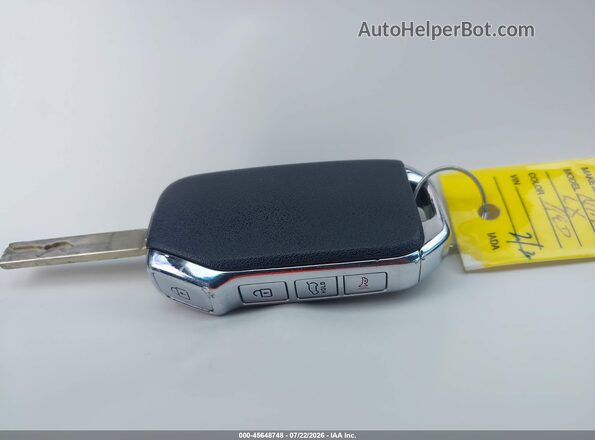 KNDCB3LC4N5541920 2022 KIA NIRO Красный Вид панели приборов