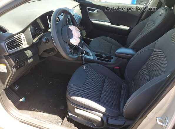 KNDCB3LC5H5036702 2017 KIA NIRO Silver Вид салону спереду
