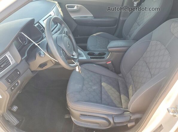 KNDCB3LC5H5103430 2017 KIA NIRO Silver Սալոնի դիմացի տեսք