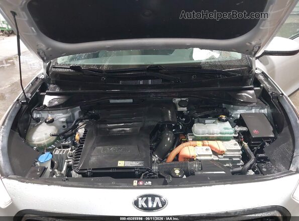 KNDCB3LC5J5147465 2018 KIA NIRO Gray Vista trasera