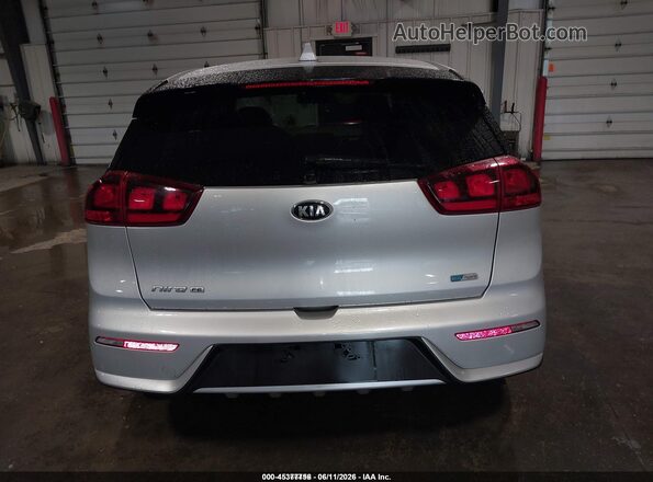 KNDCB3LC5J5147465 2018 KIA NIRO Gray 