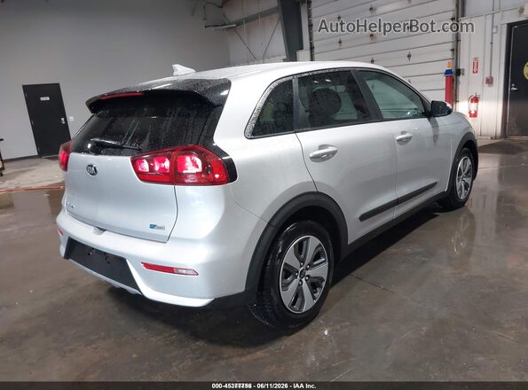 KNDCB3LC5J5147465 2018 KIA NIRO Gray Vista frontal