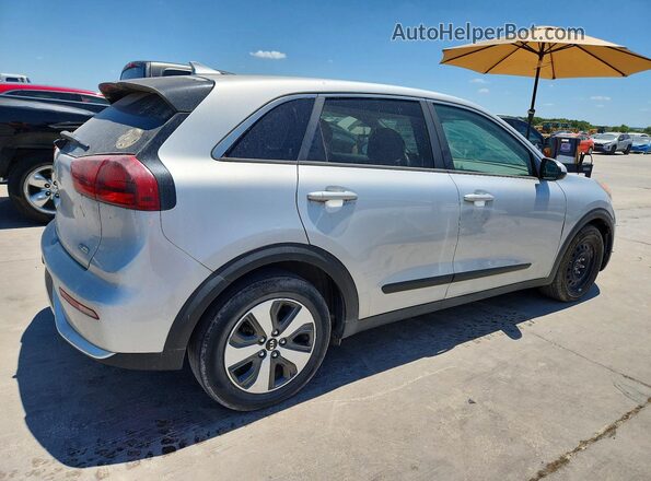 KNDCB3LC6H5057476 2017 KIA NIRO Серебряный Задняя правая четверть