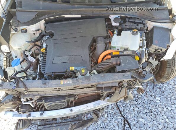 KNDCB3LC6H5074066 2017 KIA NIRO Белый Вид задней части салона