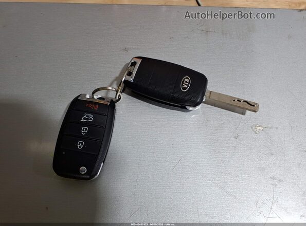 KNDCB3LC6J5160693 2018 KIA NIRO Silver წინა პანელის ხედი