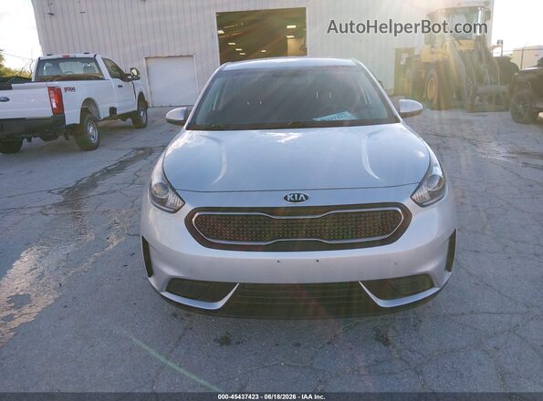 KNDCB3LC6J5160693 2018 KIA NIRO Silver 
