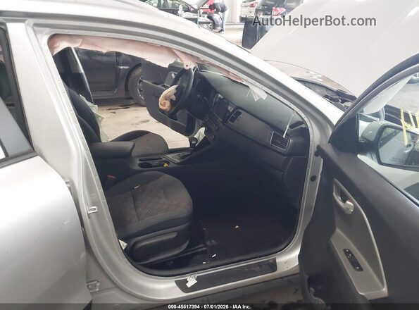 KNDCB3LC6K5250301 2019 KIA NIRO Silver წინა სალონის ხედი