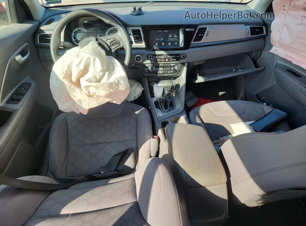 KNDCB3LC7J5110076 2018 KIA NIRO Red Dashboard view