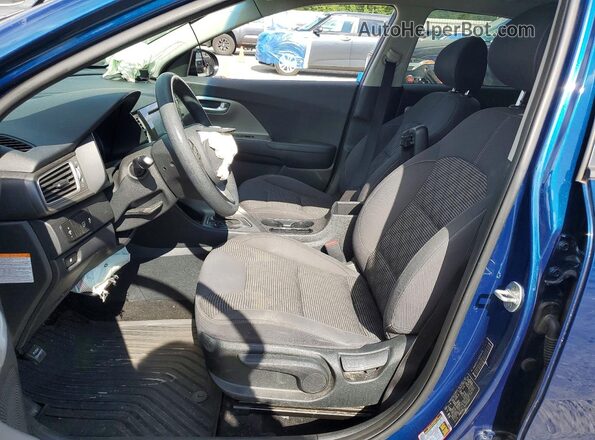 KNDCB3LC7K5216433 2019 KIA NIRO Синий Вид салона спереди