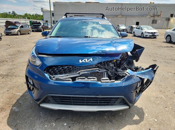 KNDCB3LC7N5536145 2022 KIA NIRO Blue Widok z przodu